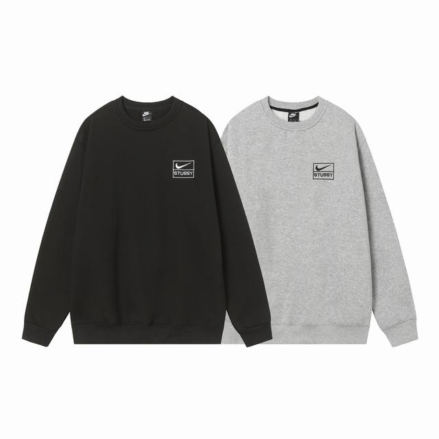 款hn337 Stussy 斯图西 Nike 联名款运动套装圆领抓绒卫衣 经典联名款刺绣 经典款式运动滑板休闲风格 纯棉抓绒面料 颜色：灰色 黑色 码数：S-X