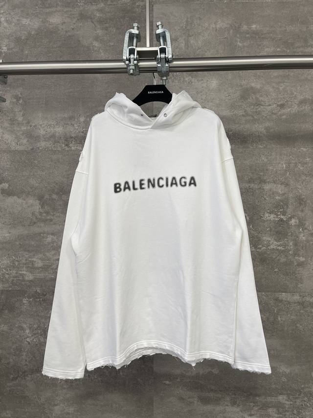 巴黎世家 Balenciaga Logo模糊印花破洞连体帽帽衫卫衣 白色 男女同款 尺码表：Xs. S. M. L 印花：印花材料采用安全环保无毒婴儿认证的材料