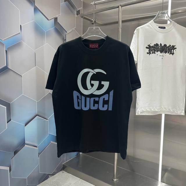 Gucci 2024秋冬新款320克短袖t恤 个性印花 男女同款宽松版 S M L Xl Xxl 五个码 黑色 杏色 栗红 咖色