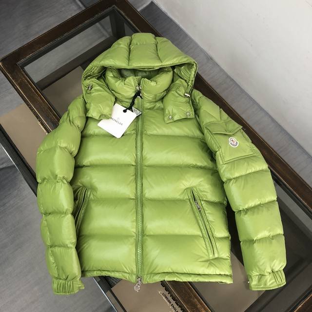 高版本 男女同款 Moncler 蒙口男士经典玛雅maya 加绒加厚升级版 羽绒服，全部是90绒做的， Mon家每年必出单品，N多明星有过同款出街，修身，肩部立