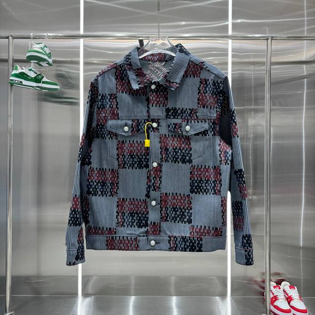 最新款louis Vuitton 路易威登 Fw24 X Timberland 苏格兰格纹提花经典卡车翻领棋盘格西部牛仔夹克外套 添柏岚联名系列 最新红色刺绣字