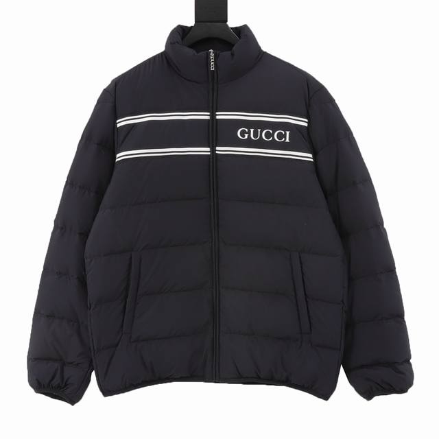 Gucci古驰24Fw 经典织带羽绒服 轻薄款 轻奢主义 男女日常通勤穿搭必备单品 专柜购入原版样衣拆解开发 国标白鸭绒填充 填充量高达400克 里衬采用棉纶纤