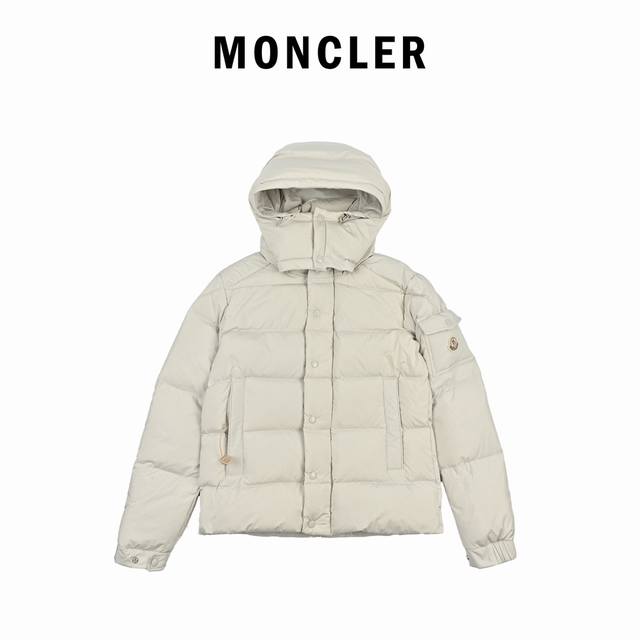 灰色雾面 Moncler蒙口秋冬新品vezere’鹅绒羽绒服 男女同款 哑光雾面 这款vezere短款羽绒夹克是基础款保暖单品，彰显moncler的风格特色。V