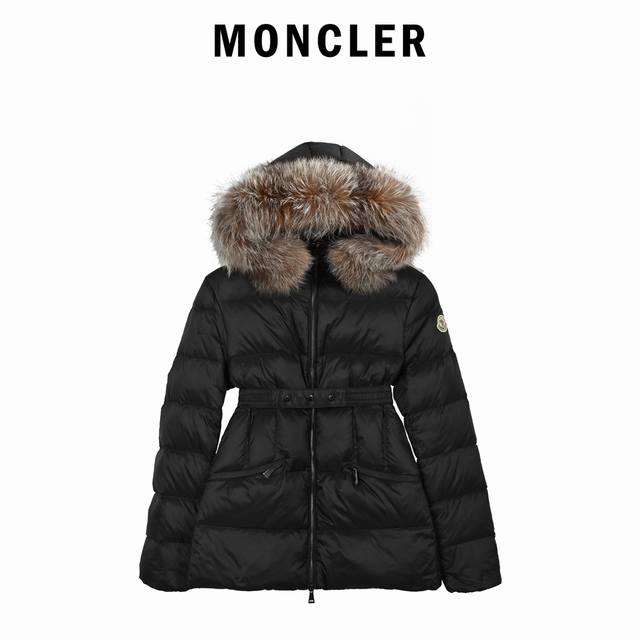 蒙口moncler Hermifur系列短款女款羽绒服 重工艺尼龙羽绒长款羽绒服 连衣风帽搭配可拆卸火狐狐狸真皮草毛领 镀色五金压铸拉链加无形按扣前门襟 搭配原