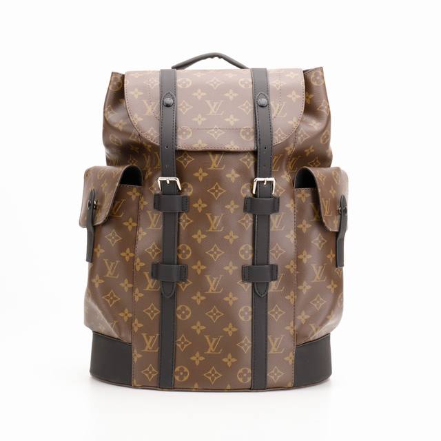 Louis Vuitton Lv Christopher 老花背包双肩包 以 Monogram 帆布演绎出了徒步旅行包的粗犷而朴实的精神。 其款式别致，工作和娱