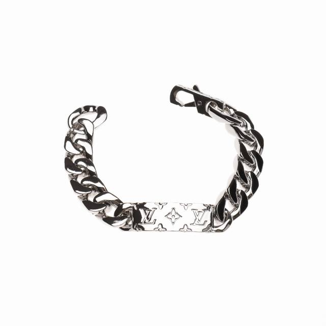 Louis Vuitton Lv Monogram Chain Logo银色古巴手链m00855 官网在售价 P4,300Rmb,Monogram 珠宝系列为亮