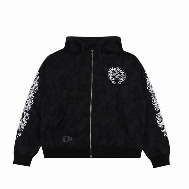 Chrome Hearts 24Ss 克罗心十字花花臂拉链帽衫 Os版型真的很迷人 克罗心也真的是绝绝子 每一季新品版型都做到极致 实穿度很高，随意搭都nice