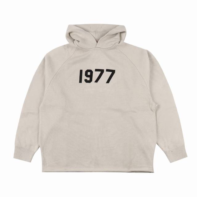 Fear Of God -Essentials 22Fw 1977植绒连帽毛衣 定织定染精梳纯棉面料，面料重磅厚实用料十足，光纱线品质成本比普通针织衫就高了不少