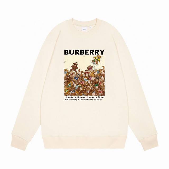 Burberry巴宝莉新款方块小熊字母圆领卫衣，高品质加宽加厚的螺纹收口，宽松精裁的优质作品，百搭又颇具辨识度！此款长袖卫衣重工艺高质感，高密针织圆领设计，平整