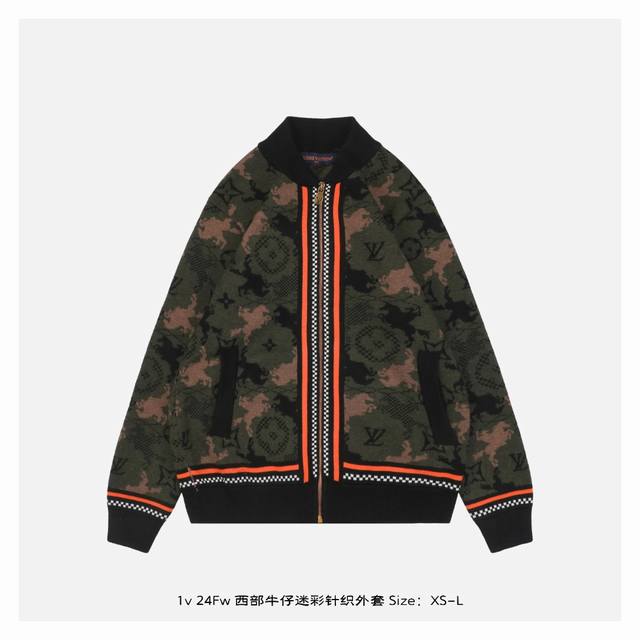 Lv 24Fw 西部牛仔迷彩针织外套 采用定制绵羊毛面料，本款绵羊毛束腰夹克采用温暖色调描绘 2024秋冬秀场的 Geo Rodeo 图案，以繁复提花织纹呈现奔