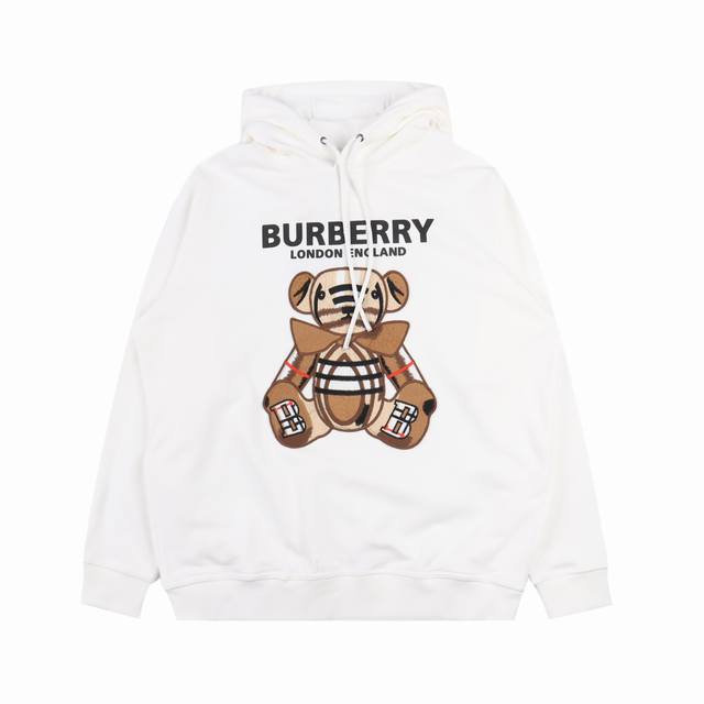 Burberry巴宝莉bbr 刺绣泰迪小熊连帽卫衣 清爽干净的棉质情侣款卫衣 实物很漂亮的颜色！给人很干净的高级感 胸前小熊刺绣图案设计 彰显大气奢华的气派，刺