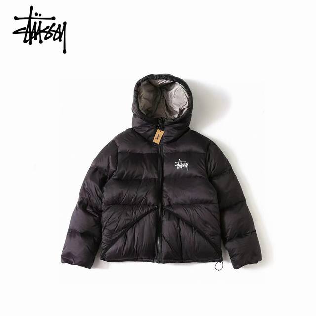 Stussy 斯图西24Ss 拼色拉链连帽羽绒棉服 均匀饱满 蓬松度拉满 定制五金 辅料细节 黑粉胸前工艺为印花 黑灰色胸前为刺绣logo 区别市场错版 拉链带