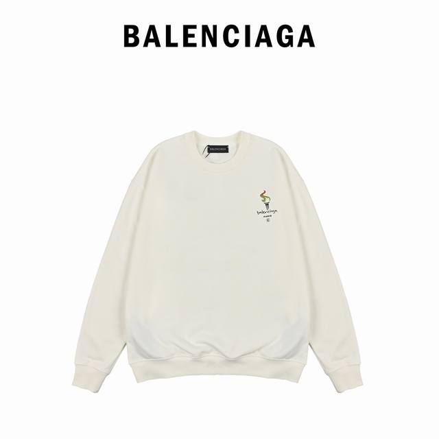 Balenciaga巴黎世家火炬火焰新款联名印花圆领卫衣 高级灰男女同款情侣款，这款卫衣看似简单，但是版型真的是十分的出众！无论帅哥还是美女都可以轻松驾驭，多重