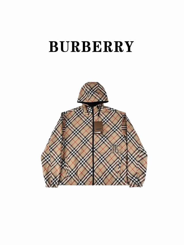 官网1:1原单品质 Burberry 巴宝莉 24Ss新款格纹战马双面穿外套 轻便的连帽外套，选用由梭织尼龙面料制成，设计有可调式抽绳连帽以及双拉链设计！下摆采