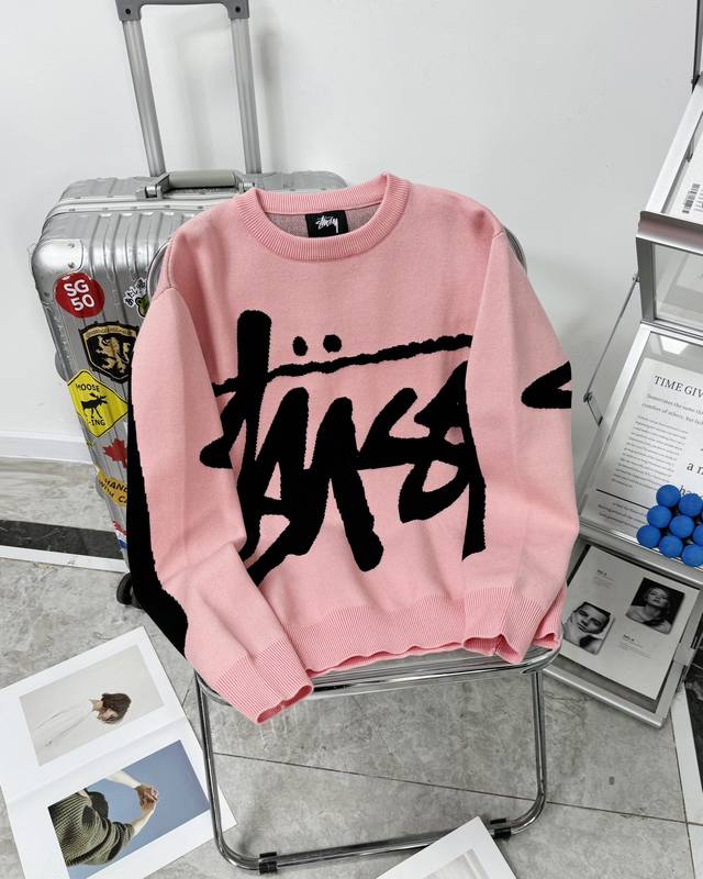 供 Stussy斯图西 Ss23秋冬正反面满身大logo字母图案提花针织圆领毛衣 面料：原版百分百 %羊毛，原版定制纱线，上身百搭，代购级别，高克重不起球，小码