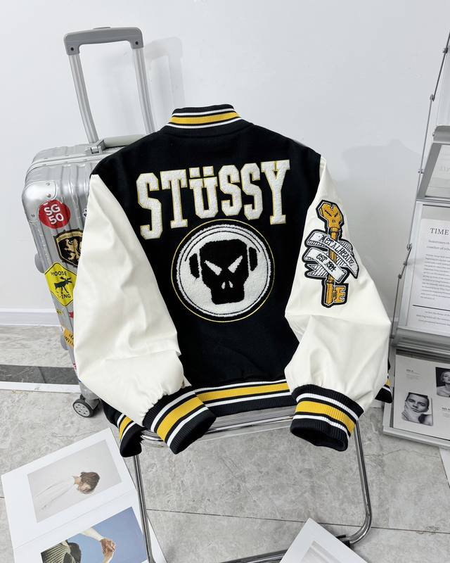 供 Stussy X Metalheadz 斯图西30周年重磅联名款毛巾刺绣棒球服外套 斯图西从去年就已经开始预热的一件棒球夹克，整体的质感是非常到位的 从意义