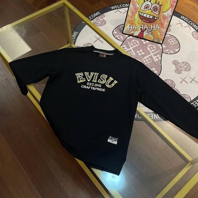 上新， Evisu 2024秋冬新款男女同款金色字母印花及宽松卫衣 尺码：S-Xxl S码 胸围106 背部衣长69 袖长58 肩宽44 适合身材 -125斤