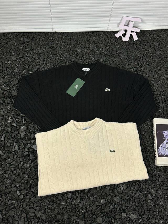 Lacoste 法国鳄鱼 秋冬圆领纯色麻花暗纹针织毛衣王一博同款 - 定织定染仿羊毛面料 保暖性强 裸穿亲肤不扎身 柔软舒适 可内搭也可叠穿！ 精致刺绣小标 细