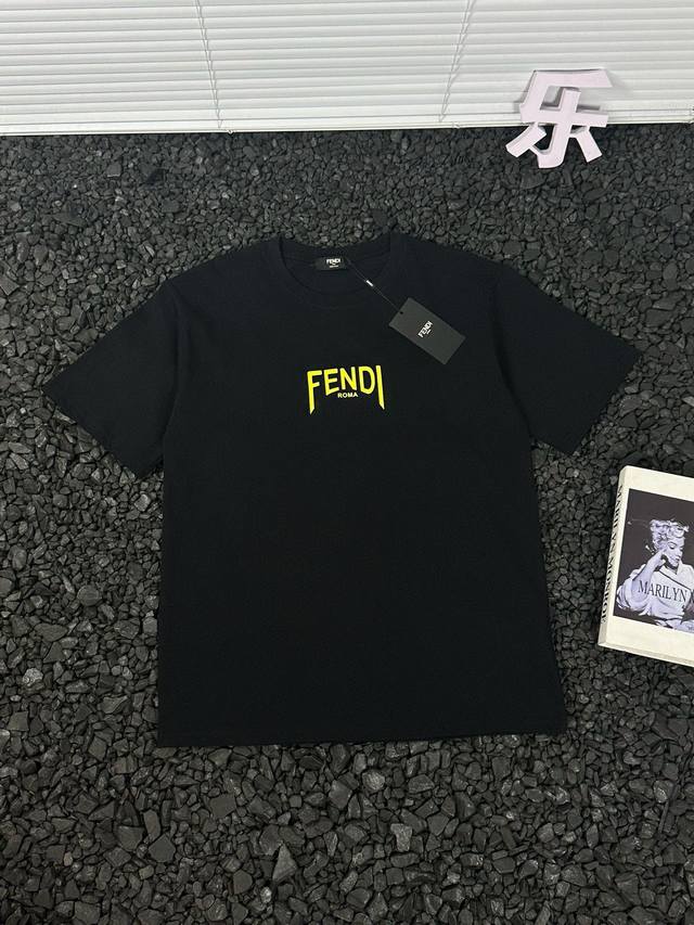 Fendi 芬迪 24Ss夏季黄色涂鸦字母印花短袖t恤 - 热度款tee！潮男潮女必备单品！可随意穿搭！对色对位直喷工艺！图案呈现出来立体感效果非常棒！区别普通