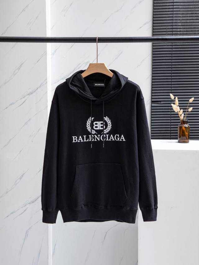 特价 白色码全 黑ml足 Balenciaga巴黎世家经典麦穗连帽卫衣 精选480G全棉双纱毛圈面料，厚实有质感，高密度针织织布工艺，紧实有弹性，柔顺度和亲肤性