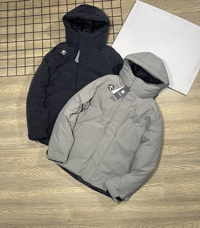 Descente 迪桑特24年最新ski Style系列专柜同款运动休闲防泼水羽绒服外套冬季新款 代购订单 原版定织的三防科技面料 400D内胆胆布 蓬松且不钻