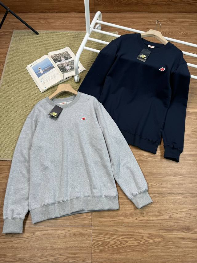 New Balance Teddy Made系列 纯色logo运动休闲圆领卫衣 秋季 男女同款 新百伦红标圆领卫衣 Nb新百伦美式圆领卫衣 新百伦美式复古情侣卫