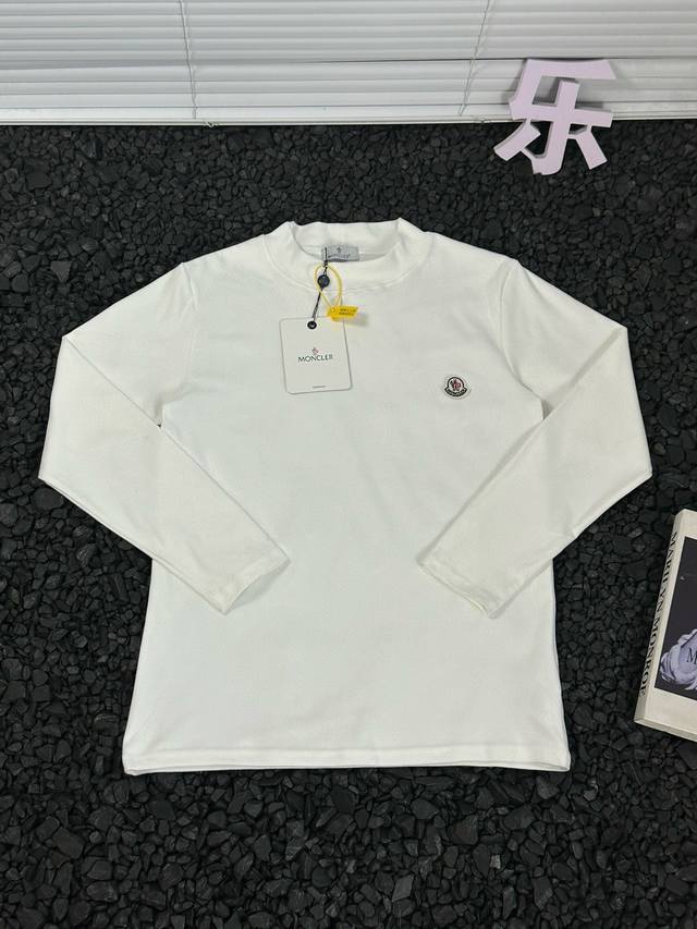 Moncler 蒙口 24Ss秋冬新款德绒小高领外穿内搭长袖打底衫 - 高品质德绒面料 非常亲肤 质感宛如新生儿般细腻，比羊绒衫还暖和舒适的醉火新型面料，柔软与