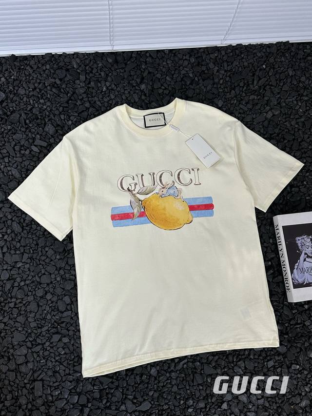 Gucci 古驰 24Ss夏季新款柠檬字母logo印花短袖t恤 - 热度款tee！潮男潮女必备单品！可随意穿搭！对色对位直喷工艺！图案呈现出来立体感效果非常棒！