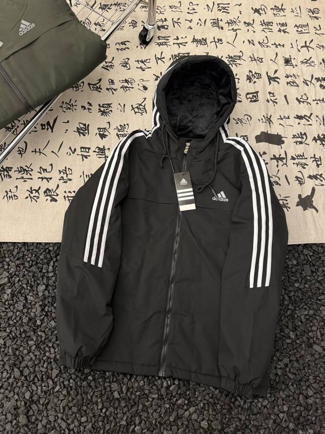 阿迪达斯 Adidas 三叶草经典三条杠休闲棉服棉衣加厚棉袄外套 - 最高性价比版本！满足轻度户外一切要求！很显白百搭 上身不显臃肿 风度与温度并存！ 内里选用