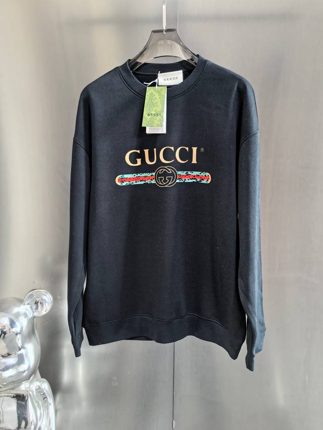 加绒款高版本 Gucci古驰24Ss高品系列圆领加绒卫衣 Gucci古驰 绿红腰带字母印花加绒卫衣 面料采用420克加绒进口面料 胸前印花采用康丽数码机器直喷材