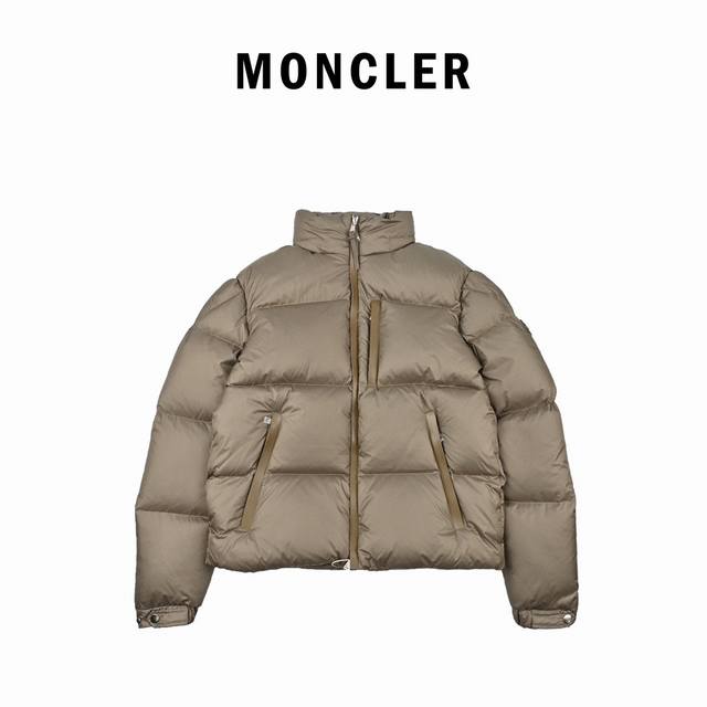 顶级芯片版本 标配专柜手提袋 Moncler 蒙口2024炸裂新品 设计时尚百搭舒适透气、隐藏帽蒙口羽绒服 芯片感应扫码官网同步发售！设计感与颜值爆棚的羽绒外套