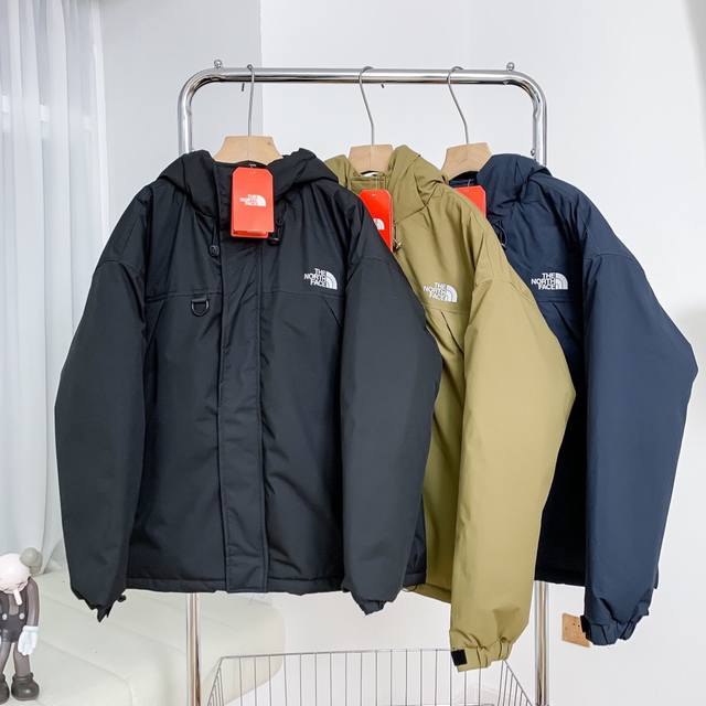 上新 上新 Thenorthface 北面冬季新款情侣款3M反光logo连帽羽绒棉服，男女同款，三色可选，上身帅气百搭不挑人，休闲运动均可驾驭，经典永不过时系列