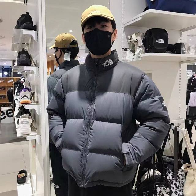 上新 高品质现货 全身刺绣 Tnf北面钻柜同款棉衣！科技面料tnf On Ball科技防风保暖轻便羽绒棉服。官网冬季新款防风立领设计，领口加绒保暖加倍 颜色:黑