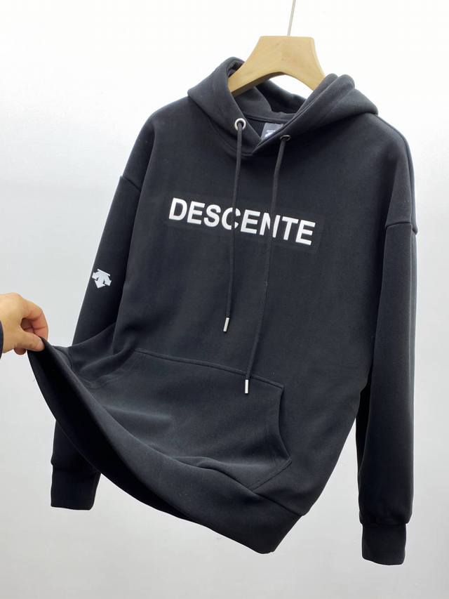 Descente 迪桑特 秋冬运动休闲连帽套头卫衣 休闲运动必入的一款..男子连帽卫衣...百搭不挑人..专柜在售好款式百分百代工厂原单货品..超级完美！！ 迪