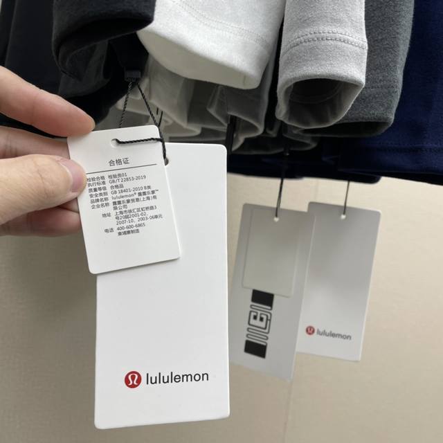 Lululemon24秋冬新品！男士阳离子双面绒保暖休闲弹力长袖！掌柜力荐！线上线下同步！代工厂出品！品相赞！客供阳离子双面绒面料！手感细腻柔软亲肤舒适！上身保