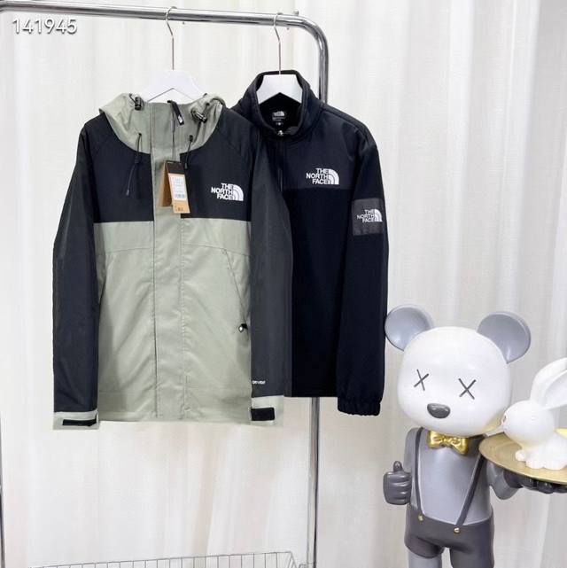 新款上新 两件套 The North Face 北面最美绝绝子三合一 拼色冲锋衣t400小牛津贴膜防水+高工艺刺绣标+印花里布+摇粒内胆 男女同款 硬货！高版本