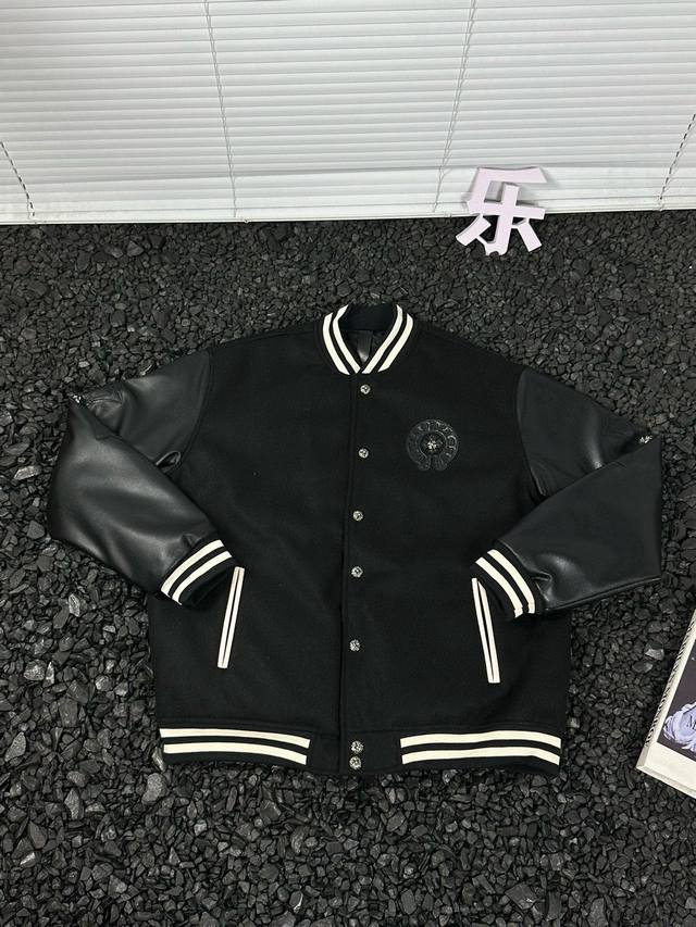 备注加棉 夹棉加厚版版本！ - Chrome Hearts 克罗心 24Ss秋冬马蹄皮袖十字架皮标拼接棒球服 - 克罗心，热门全系列出货！！懂得都懂，品控一如既