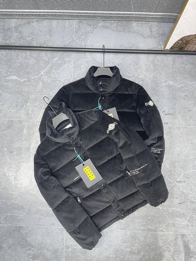 Moncler 蒙口 Fragment 藤原浩联名款灯芯绒羽绒服 注意防伪扣拆下不退换 #藤原浩 #每日穿搭 #冬季保暖神器#时尚单品#Moncler 作为mo