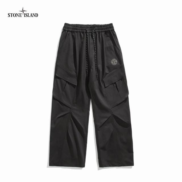 上新 ！！ ！！！ Stone Island石头岛 美式vibe户外风高品质防风防水机能冲锋裤 男女高街潮款 网络线上 海内外人气爆款∽ 采用新颖独特的防风面料