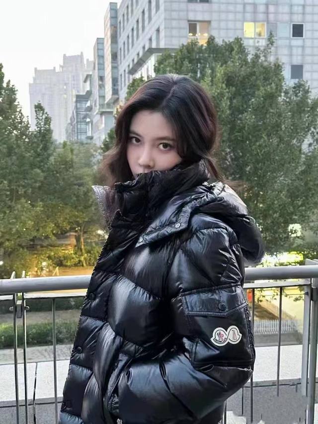 黑色模特 -顶级加厚款 Moncler* 蒙口 24新款 70周年双标 限定款羽绒服外套 男女同款 四色可选 新元素双年moncler蒙口黑标系列 法国m档案馆