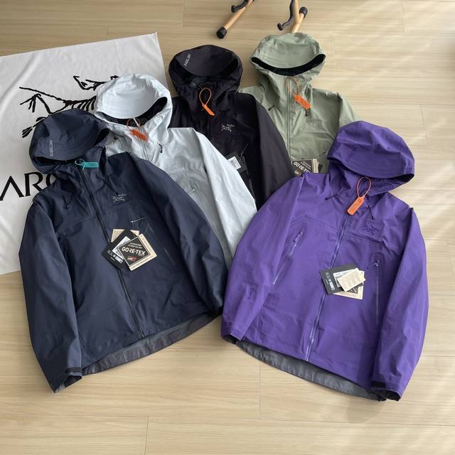 主图 三合一羽绒服arc’Teryx 始祖鸟五色经典logo常青款beta Lightweight Jacket 防水防风户外运动爱好者必备透气连帽休闲三合一羽