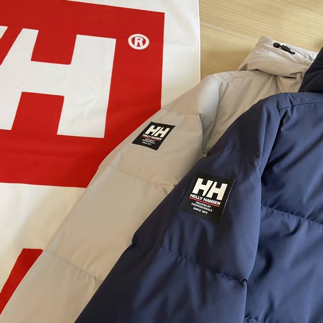 细节图 科技感羽绒服helly Hansen 海丽汉森 Hh 新款专柜同步连帽两色保暖型羽绒服外套！ 官网同步在售。藏青 和灰白色 户外休闲都可驾驭！客供超轻羽