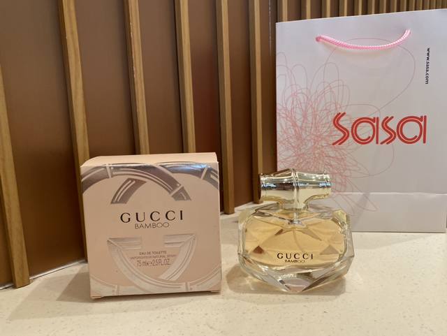 上新！ ，配手袋！Gucci Bamboo古驰竹韵魅力女士香水edt竹节竹子女士香水！规格：75Ml。 香调：花香调 前调：香柠檬 橘子 梨 橙花 中调：百合