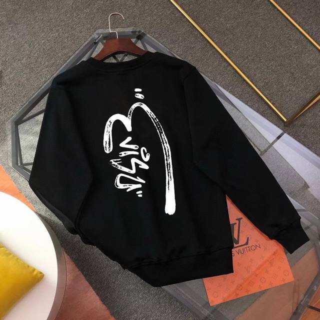 供 高品质 Evisu 福神小海鸥口袋与商标涂鸦印花卫衣，领口原版包边包条，面料采用360克纯棉毛圈，具有品牌特点的一款，首先就是众所周知的m标，因为m标酷似笑