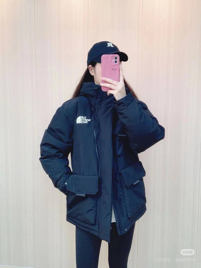 模特图！420 The North Face 北面四色刺绣logo工装多口袋面包工装防风防水男女情侣款连帽羽绒服外套nj1D 顶级原版复刻版本就是指目前国内最高