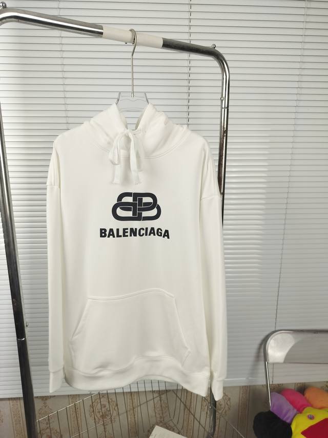 上新 加绒 Balenciaga ／巴黎世家经典锁扣连帽卫衣 Balenci Ga 巴黎＃永恒经典款， ％纯棉 X 最高版本独家订织订染面料质感超赞，面料用的是