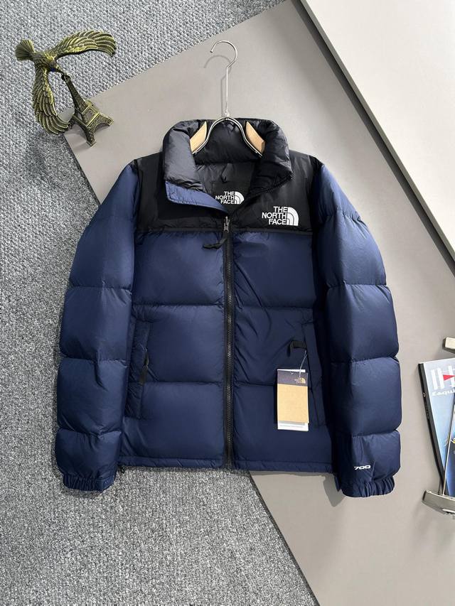 十三色 Thenorthface北面1996Nuptse 1996 经典款 美版 羽绒服 顶级原版 男女同款 刺绣： 进口全新百灵达绣花机定制万针电绣，饱满 立