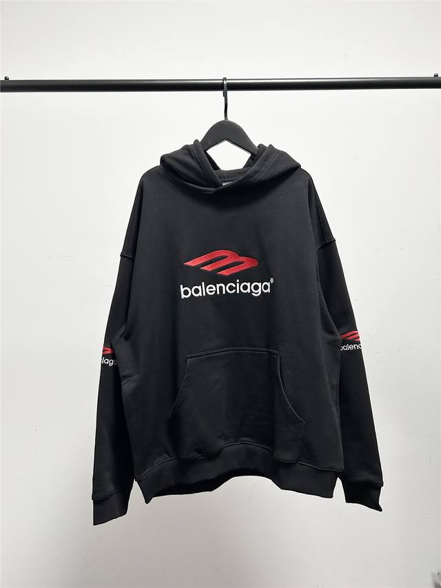 巴黎世家刺绣款男女同款连帽卫衣！ Balenciaga 巴黎世家新款m字母刺绣连帽卫衣！袖子品牌logo字母刺绣！男女同款！ 面料: 重磅420克定制高密度大毛