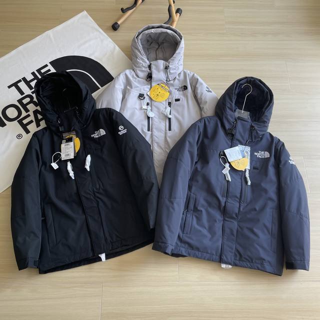 脱壳式三合一羽绒服the North Face 北面爆款喜马拉雅三合一连帽羽绒服上衣。内胆 外壳脱卸 即是羽绒服 也是外套 还是保暖内胆 男女户外天花板登山训练