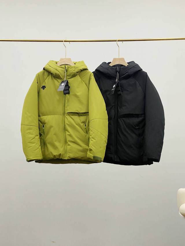 Descente*迪桑特 24年冬季冬季新品连帽高版本黑科技石墨烯发热加厚棉衣，男女情侣款轻松驾驭！ 款号:20248885 运动版型剪裁 以城市户外通勒所需为